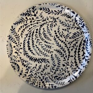 Serena and Lily Priano Round melamine Tray